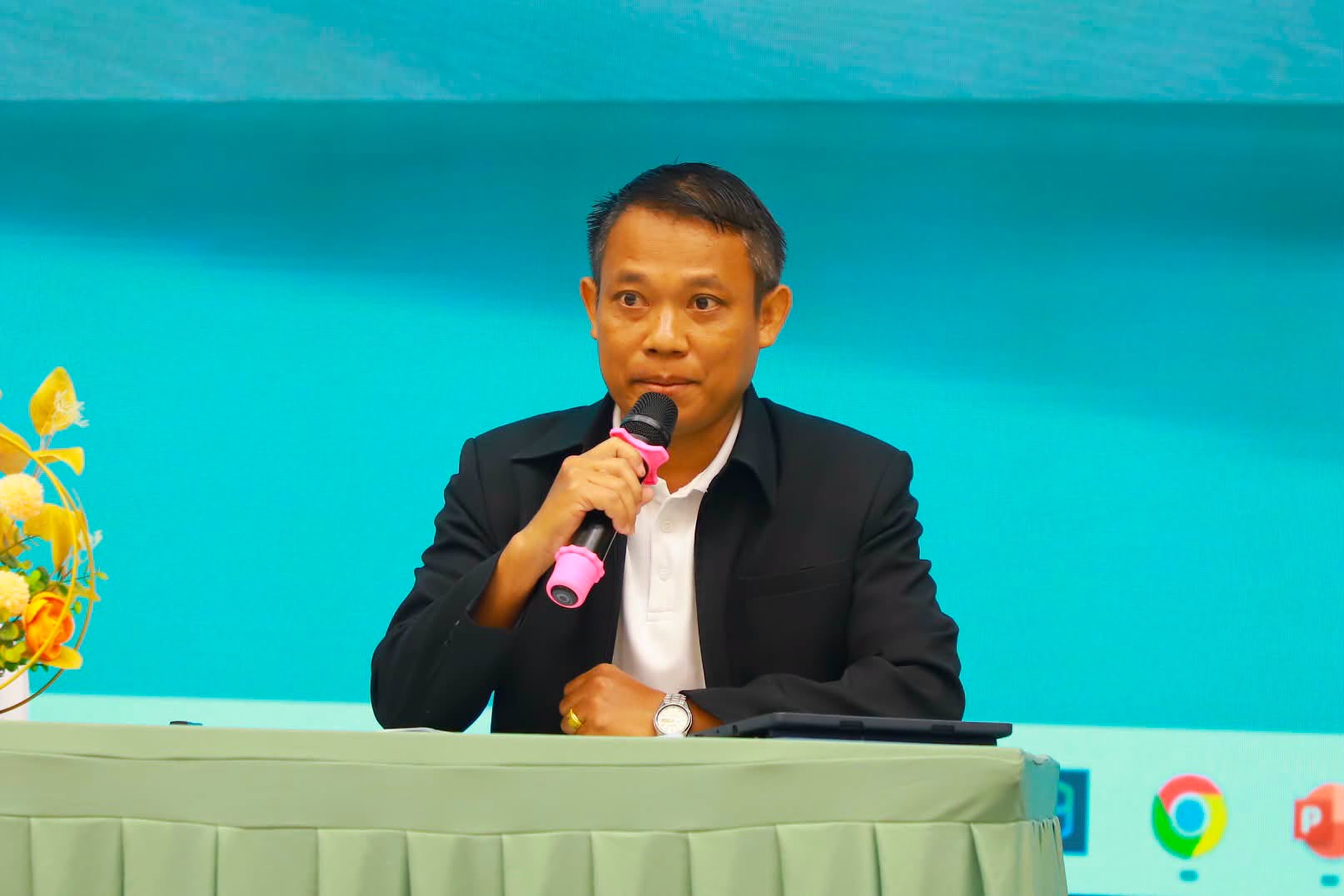 title - รองเลขาธิการ ส.ป.ก. ปิดโครงการสัมมนาฯ เดินหน้ายกระดับงานจัดที่ดิน-กองทุนฯ มุ่งเป้าขับเคลื่อนการดำเนินงานปี 2570